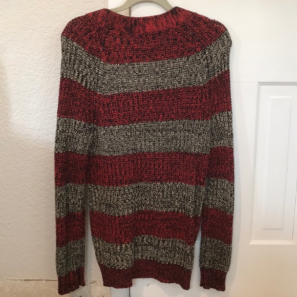Urban Outfitters BDG Sweater - Picture 2 of 3